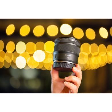 Фотографія - Canon RF 45mm f/1.2 STM