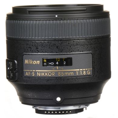 Фотографія - Nikon AF-S 85mm f / 1.8G