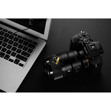 Фотография - Карта памяти Lexar Professional 1800x UHS-II SDXC (GOLD Series)