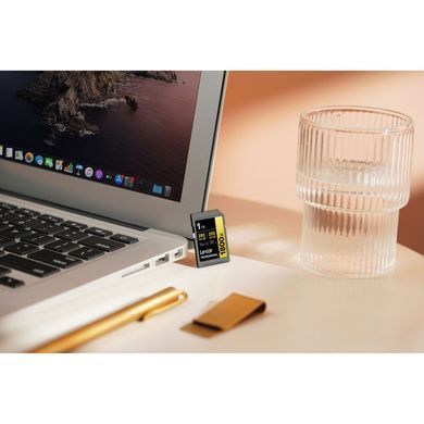 Фотография - Карта памяти Lexar Professional 1800x UHS-II SDXC (GOLD Series)